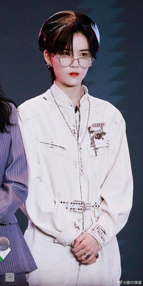 Lục Kha Nhi&ecirc;n (THE9) g&acirc;y lo lắng tột độ khi tuy&ecirc;n bố tạm dừng hoạt động c&ugrave;ng nh&oacute;m, Cnet hoang mang kh&ocirc;ng hiểu biến g&igrave; - Ảnh 2.