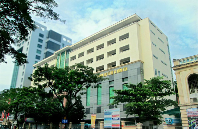 Trường ĐH ở TP.HCM lên tiếng trước thông tin người đàn ông bị tố nhắn tin gạ gẫm con riêng của vợ là giảng viên của trường - Ảnh 3.