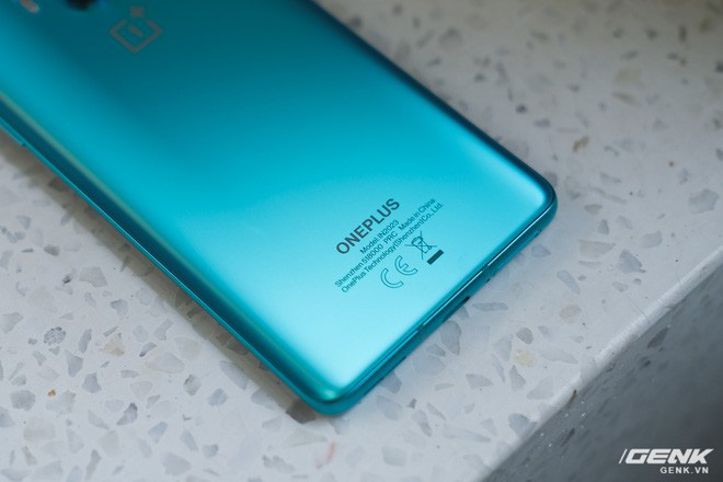 Cận cảnh OnePlus 8 Pro: Thiết kế đẹp, trang bị Snapdragon 865, màn hình 120 Hz chạy cùng độ phân giải QHD+, camera có filter Photochrom rất hay - Ảnh 7.