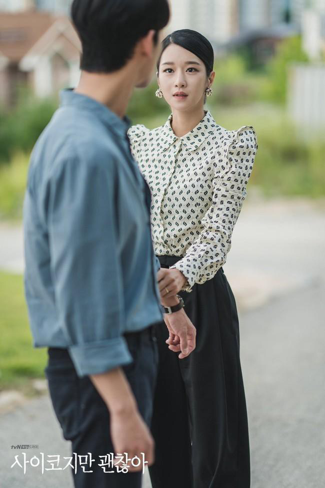 Thời trang của Seo Ye Ji trong Điên thì có sao khiến Knet phát cuồng