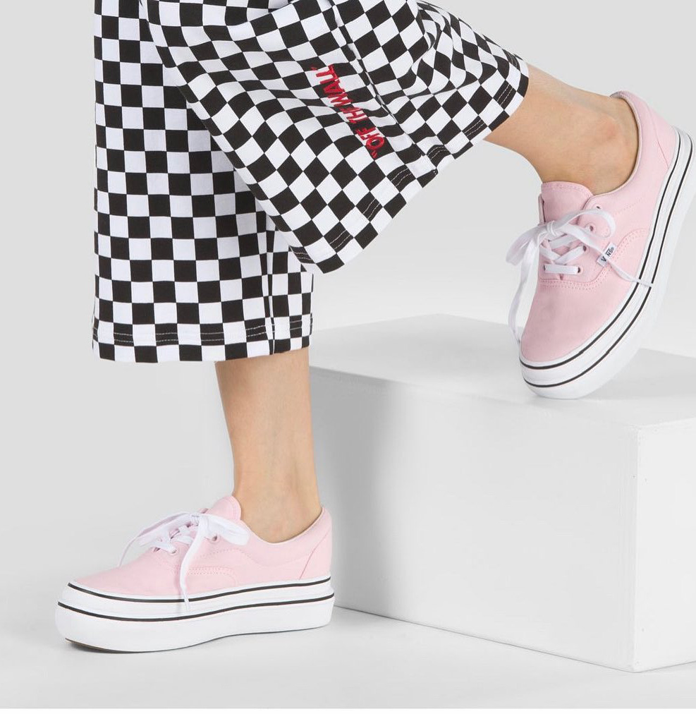 BLACKPINK cực chăm diện gi&agrave;y đế độn, bạn m&agrave; copy th&igrave; hack d&aacute;ng t&agrave;i t&igrave;nh lại c&ograve;n ghi điểm thời thượng - Ảnh 11.