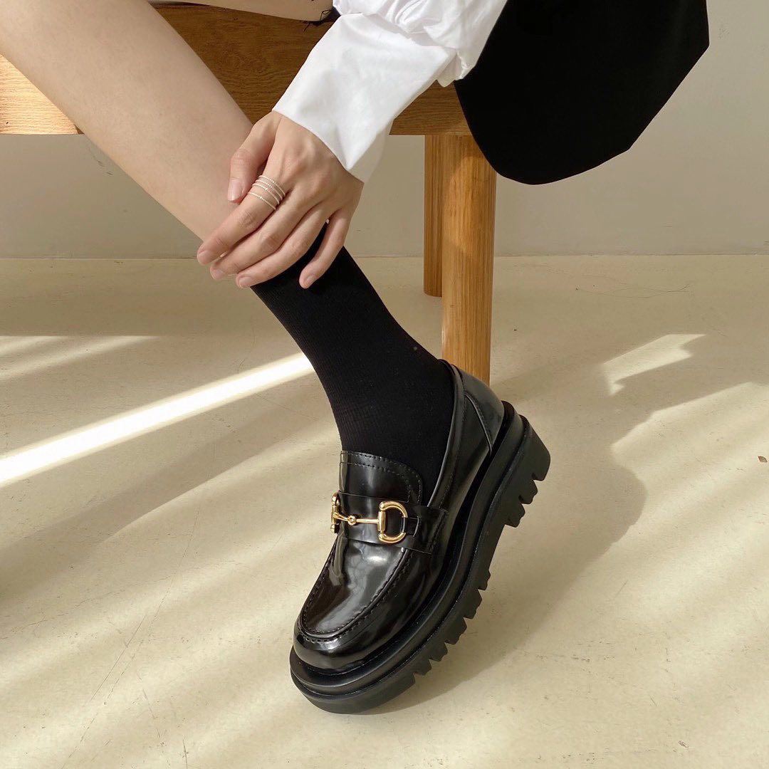 BLACKPINK cực chăm diện gi&agrave;y đế độn, bạn m&agrave; copy th&igrave; hack d&aacute;ng t&agrave;i t&igrave;nh lại c&ograve;n ghi điểm thời thượng - Ảnh 9.