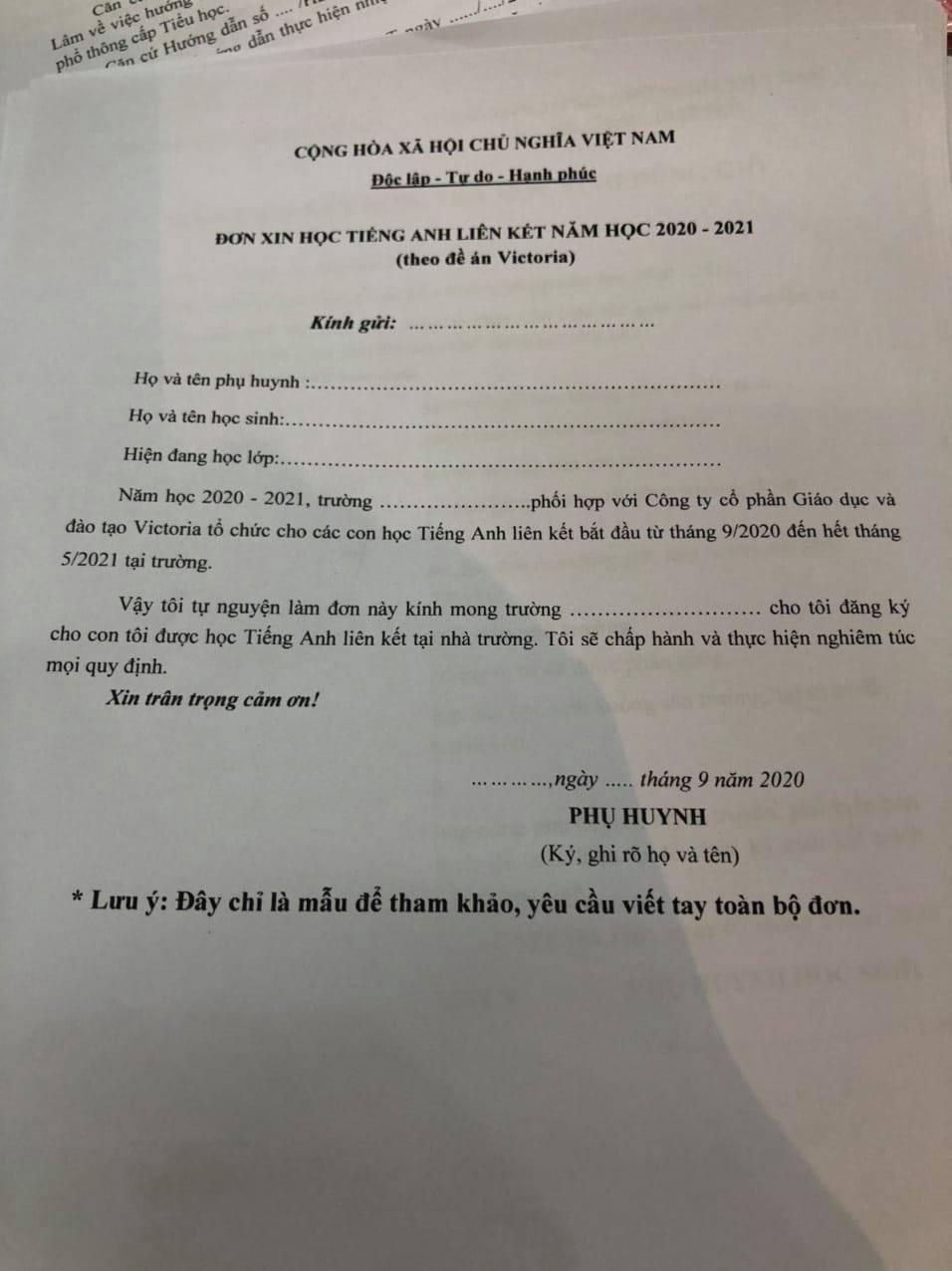 Parents accuse the teacher of putting their son in front of the wall because he does not take extra classes.  For a year, you often have to pick up your child in the middle of a period: the Department of Education and Training officially speaks - Photo 2.