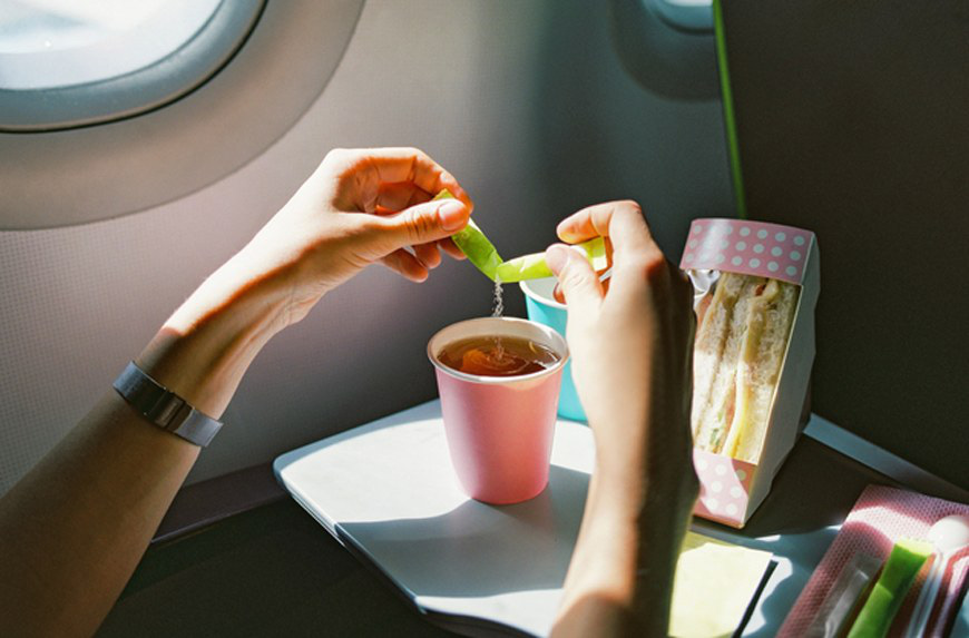 Trà và cà phê trên máy bay không “sạch” như chúng ta tưởng: Sự thật là gì? - Ảnh 3. Trà và cà phê trên máy bay không “sạch” như chúng ta tưởng: Sự thật là gì? - Ảnh 3.
