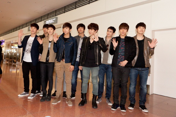 Netizen Việt phũ to&agrave;n tập khi JYP nhăm nhe tổ chức show sống c&ograve;n tại Mỹ: G&agrave; nh&agrave; lo chưa xong c&ograve;n đ&ograve;i tr&egrave;o cao! - Ảnh 6.