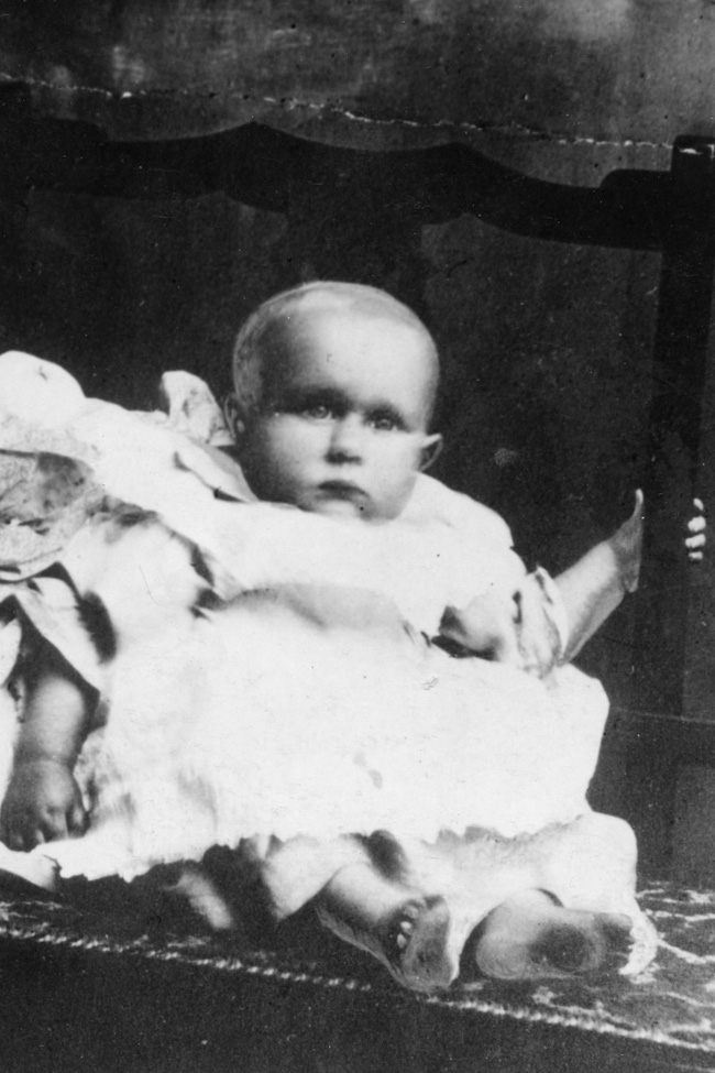 Danh tính của em bé vô danh trong vụ chìm tàu Titanic được hé lộ nhờ chiếc giày nhỏ trong viện bảo tàng sau gần 100 năm - Ảnh 4.