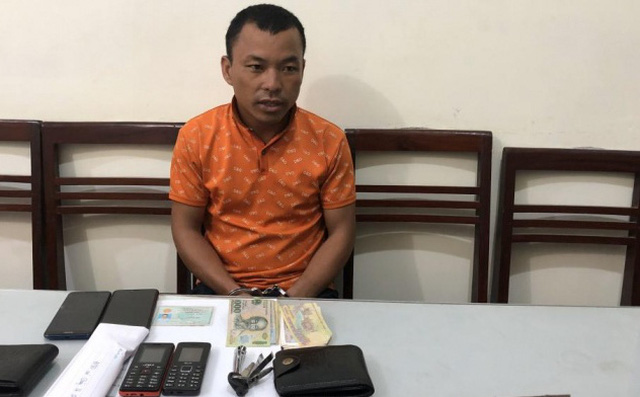 Cùng thích 1 cô gái, nam thanh niên cầm gậy vụt tình địch tử vong rồi bỏ trốn - Ảnh 1.