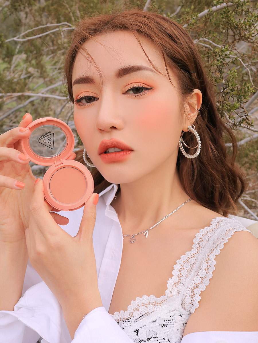 Đã U30 mà Seohyun vẫn cosplay nữ sinh thành công, dùng đồ makeup bình dân mà xinh ra trò - Ảnh 5. Đã U30 mà Seohyun vẫn cosplay nữ sinh thành công, dùng đồ makeup bình dân mà xinh ra trò - Ảnh 5.