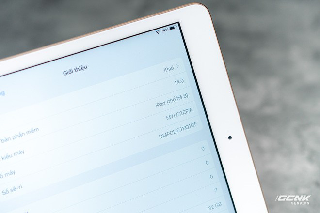 Trên tay iPad 8 tại VN: Chip A12 Bionic và sạc nhanh vớt vát thiết kế nhàm chán - Ảnh 8.