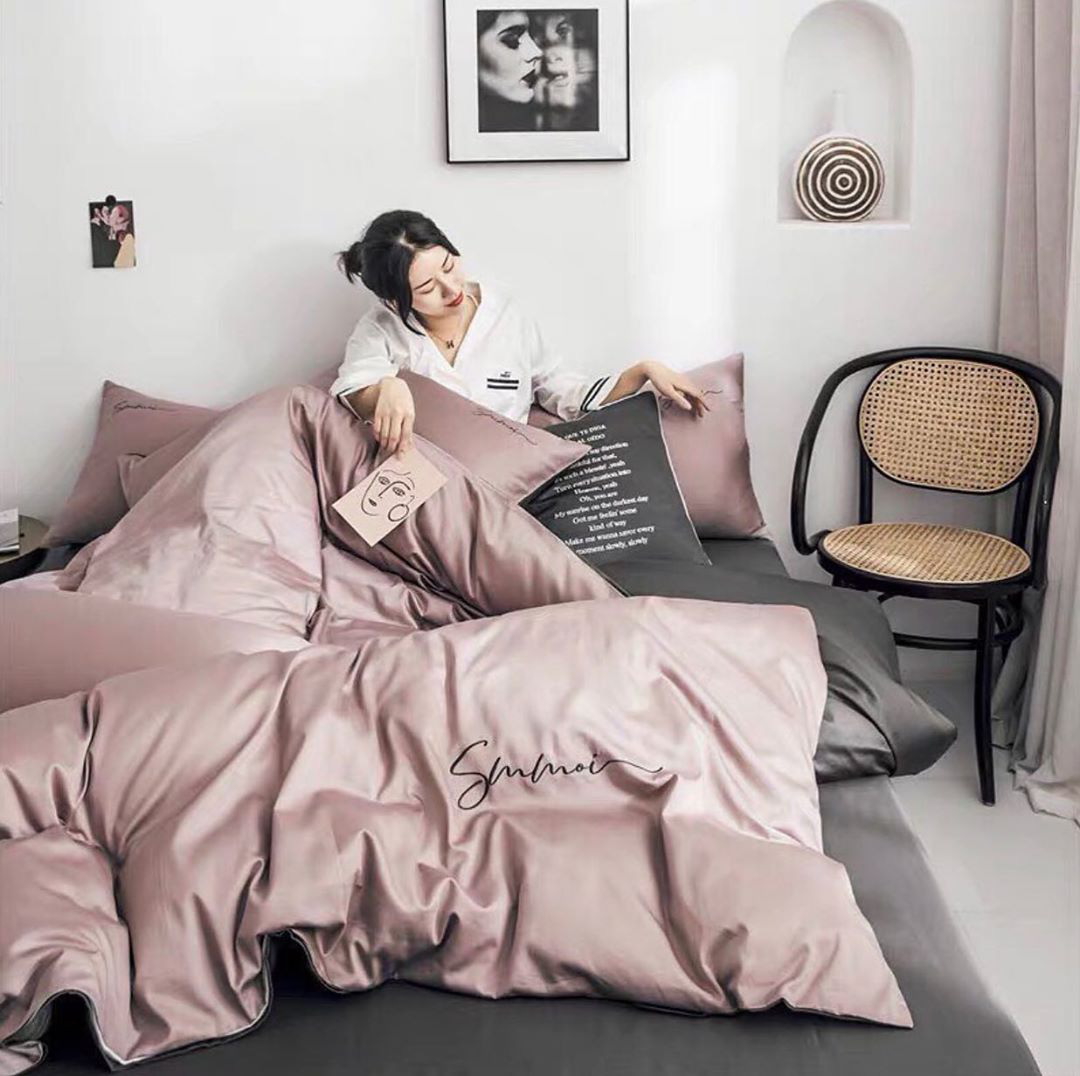 Muốn da căng mịn kh&ocirc;ng nếp nhăn, t&oacute;c giảm g&atilde;y rụng, c&aacute;c n&agrave;ng h&atilde;y sắm ngay vỏ gối lụa &ldquo;chanh sả&rdquo; - Ảnh 4.