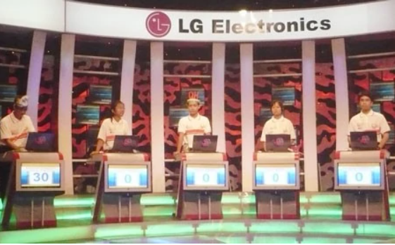 Olimpia and errors cause inhibition: Incorrect pronunciation, the answer is deduced according to the textbook, the most notable moment is the moment when the contestant loses 1st place - Photo 6.