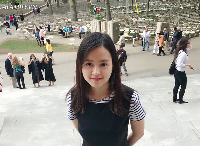 Mẹ là bác sĩ nuôi dạy 2 cô con gái đỗ Đại học Harvard: Không cho con đi học tiếng Anh ở trung tâm mà tự làm một việc cực hiệu quả này - Ảnh 9.