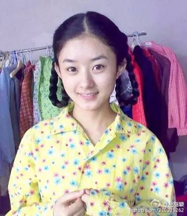 Triệu Lệ Dĩnh bất ngờ biến thành cô gái làng quê, so với 14 năm trước mới thấy nhan sắc lẫn khí chất thay đổi ngoạn mục - Ảnh 4.