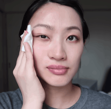 Beauty blogger cảnh báo: Chị em đang huỷ hoại chính làn da của mình ngay từ bước tẩy trang - Ảnh 8.