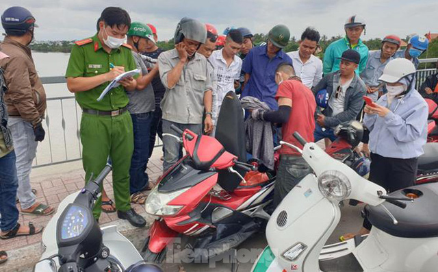 Nam thanh niên để lại xe máy, nhảy xuống sông Sài Gòn mất tích - Ảnh 1.