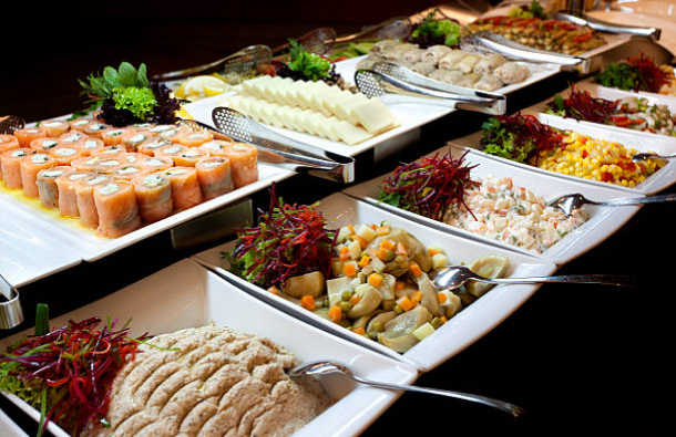 5 tâm lý ăn buffet xấu xí của khách hàng khiến nhà hàng tổn thất  - Ảnh 1.