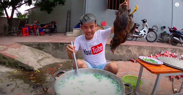 The children of Tan Vlog cook whole chicken porridge: if correct, there will be strict measures - Photo 1.