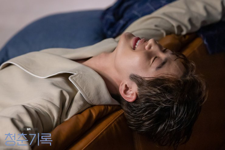 Soi d&agrave;n cast Record of Youth: Đ&acirc;u chỉ Park Bo Gum - Park So Dam thuộc h&agrave;ng &ldquo;quốc bảo&rdquo;, nam phụ cũng xịn s&ograve; lắm &agrave; nghen! - Ảnh 23.