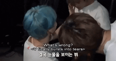 V từng khóc nức nở vì bị ốm nên không diễn tốt trong concert, cách BTS an ủi khiến fan ấm lòng trước tình đồng đội - Ảnh 3.