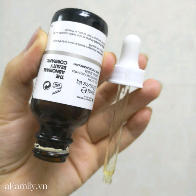 Tôi đã dùng hết lọ serum mắt của The Ordinary, bọng mắt và quầng thâm được cải thiện nhưng dưỡng ẩm thì ở mức trung bình - Ảnh 2.