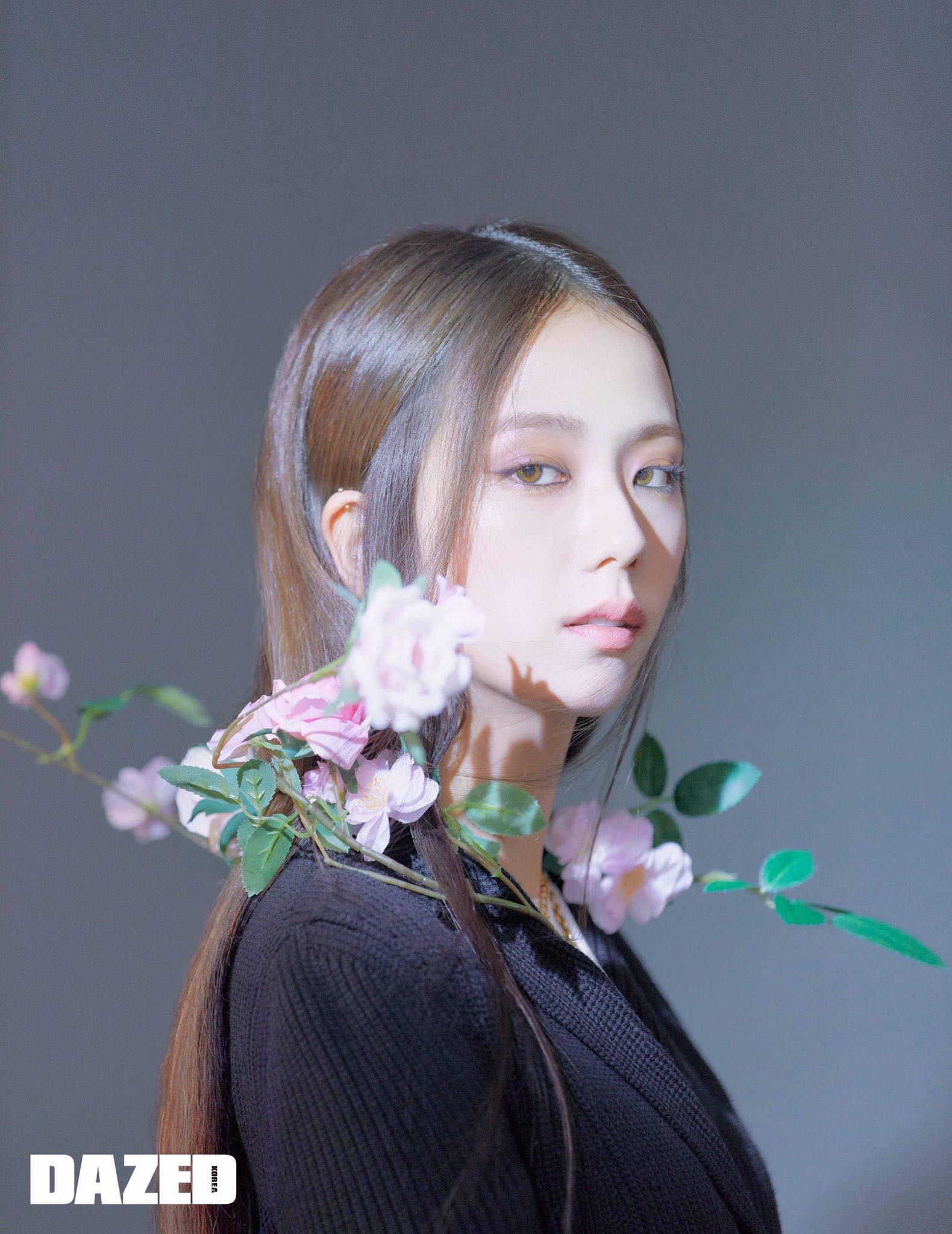 Ngoài Jisoo, đố ai cân được kiểu makeup buồn ngủ thế này: Đẳng cấp idol đẹp như Hoa hậu đâu phải nói suông! - Ảnh 3. Ngoài Jisoo, đố ai cân được kiểu makeup buồn ngủ thế này: Đẳng cấp idol đẹp như Hoa hậu đâu phải nói suông! - Ảnh 3.