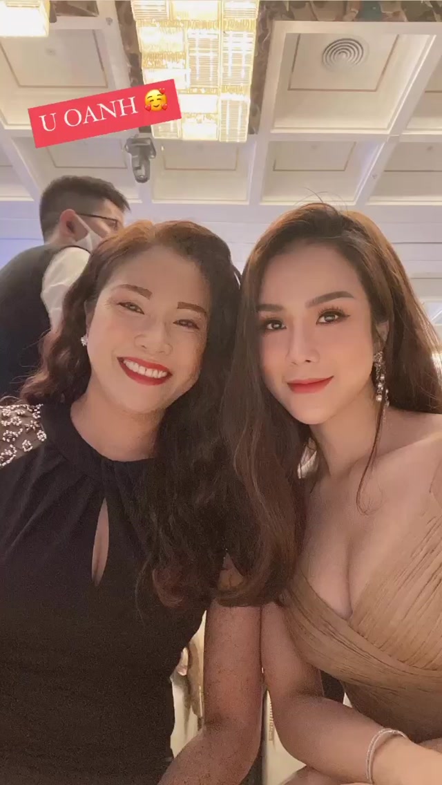 Dàn khách mời mặc gì dự đám cưới Xemesis - Xoài Non? Người sexy hết cỡ, người lại cá tính vô cùng - Ảnh 1. Dàn khách mời mặc gì dự đám cưới Xemesis - Xoài Non? Người sexy hết cỡ, người lại cá tính vô cùng - Ảnh 1.