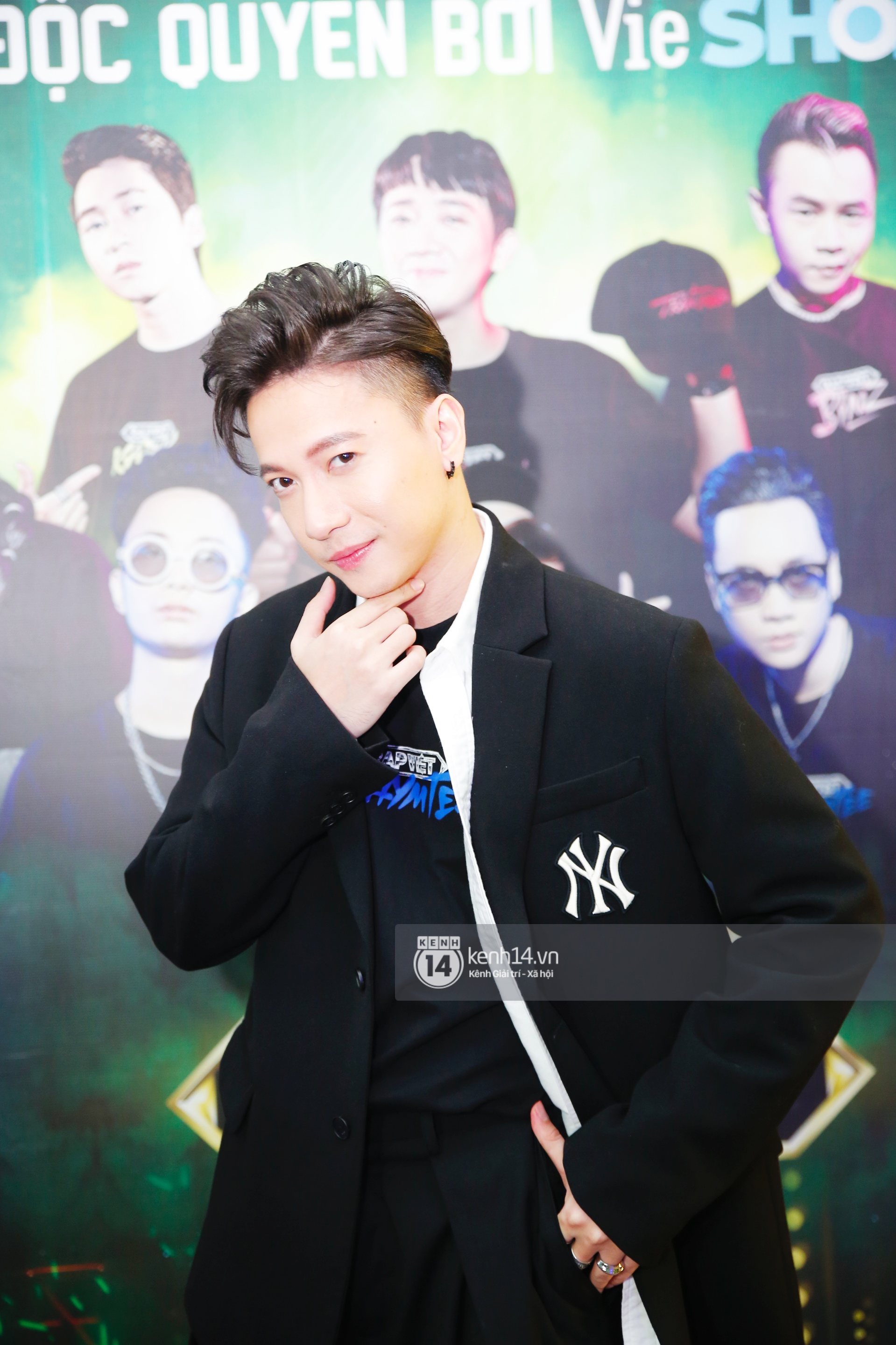 Rap Viet's red carpet finale: Suboi shows diamond teeth, Diem My 9X is too cool, Binz - Karik stick together like Sam - Photo 23.