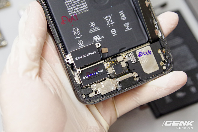 Mổ bụng iPhone 12 Pro Max tại Việt Nam: pin chữ L dung lượng 3.687mAh, camera sau vừa to vừa dài - Ảnh 22.