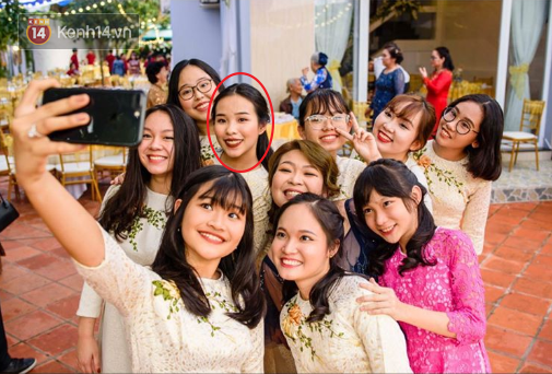 Cong Phuong Bridal Procession - Vien Minh: The bride is very beautiful, the groom holds her hand tightly, the team of groomsmen and players prepare the coffin - Photo 11.