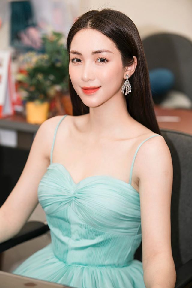 Nam sinh ngại chín mặt vì quên lời bài hát của Hòa Minzy, nữ ca sĩ liền ra tay chữa cháy siêu hài hước - Ảnh 3.