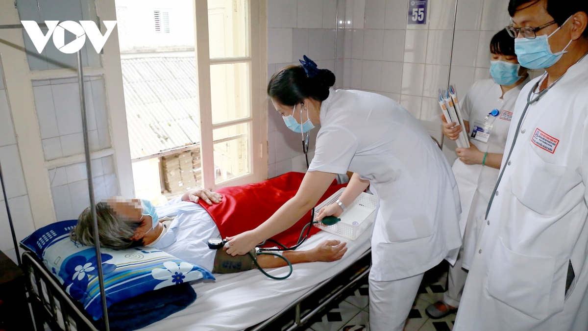 Bệnh vi khuẩn ăn thịt người tăng đột biến sau mưa lũ ở miền Trung - Ảnh 3. Bệnh vi khuẩn ăn thịt người tăng đột biến sau mưa lũ ở miền Trung - Ảnh 3.