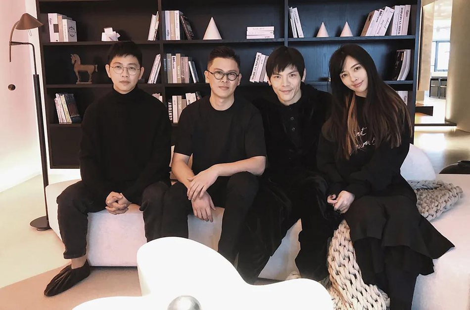Mẹ chồng mafia gây sốt khi khoe từng ngóc ngách siêu biệt thự trị giá 525 tỷ của vợ chồng Quách Bích Đình - Ảnh 3. Mẹ chồng mafia gây sốt khi khoe từng ngóc ngách siêu biệt thự trị giá 525 tỷ của vợ chồng Quách Bích Đình - Ảnh 3.