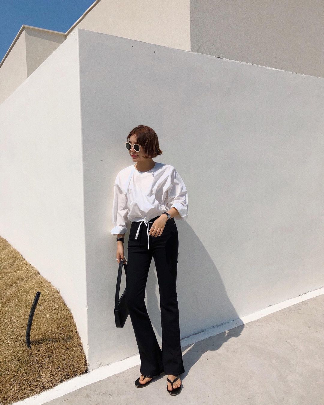 Những chiếc áo bánh bèo đang chiếm sóng Instagram sao Việt dạo này, nhìn rườm rà vậy thôi chứ dễ mix đồ lắm - Ảnh 7. Những chiếc áo bánh bèo đang chiếm sóng Instagram sao Việt dạo này, nhìn rườm rà vậy thôi chứ dễ mix đồ lắm - Ảnh 7.