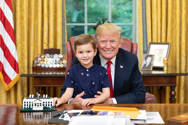 Nữ thần Ivanka Trump vừa xuất hiện đã chiếm spotlight với vẻ đẹp hoàn mỹ, thần thái hút hồn sau khi chia sẻ điều thú vị về ông Donald Trump - Ảnh 4.