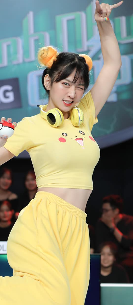 Hóa ra TikToker Lê Bống từng tích cực lăng xê trang phục Pikachu trước khi gây tranh cãi ở Nhanh Như Chớp! - Ảnh 4.