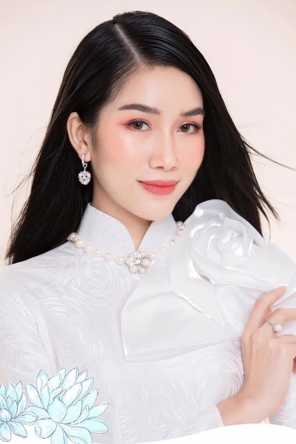 Profile khủng 2 th&iacute; sinh thuyết tr&igrave;nh Anh - Ph&aacute;p xuất sắc tại HHVN: Hết gi&agrave;nh học bổng to&agrave;n phần RMIT đến tốt nghiệp Đại học ở Mỹ - Ảnh 11.