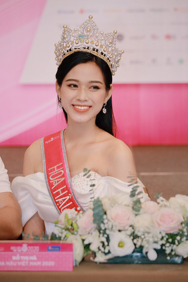 Đỗ Thị Hà đăng quang: ĐH Ngoại thương sẽ mất vị thế “lò đào tạo hoa hậu” trước Kinh tế Quốc dân? - Ảnh 1.