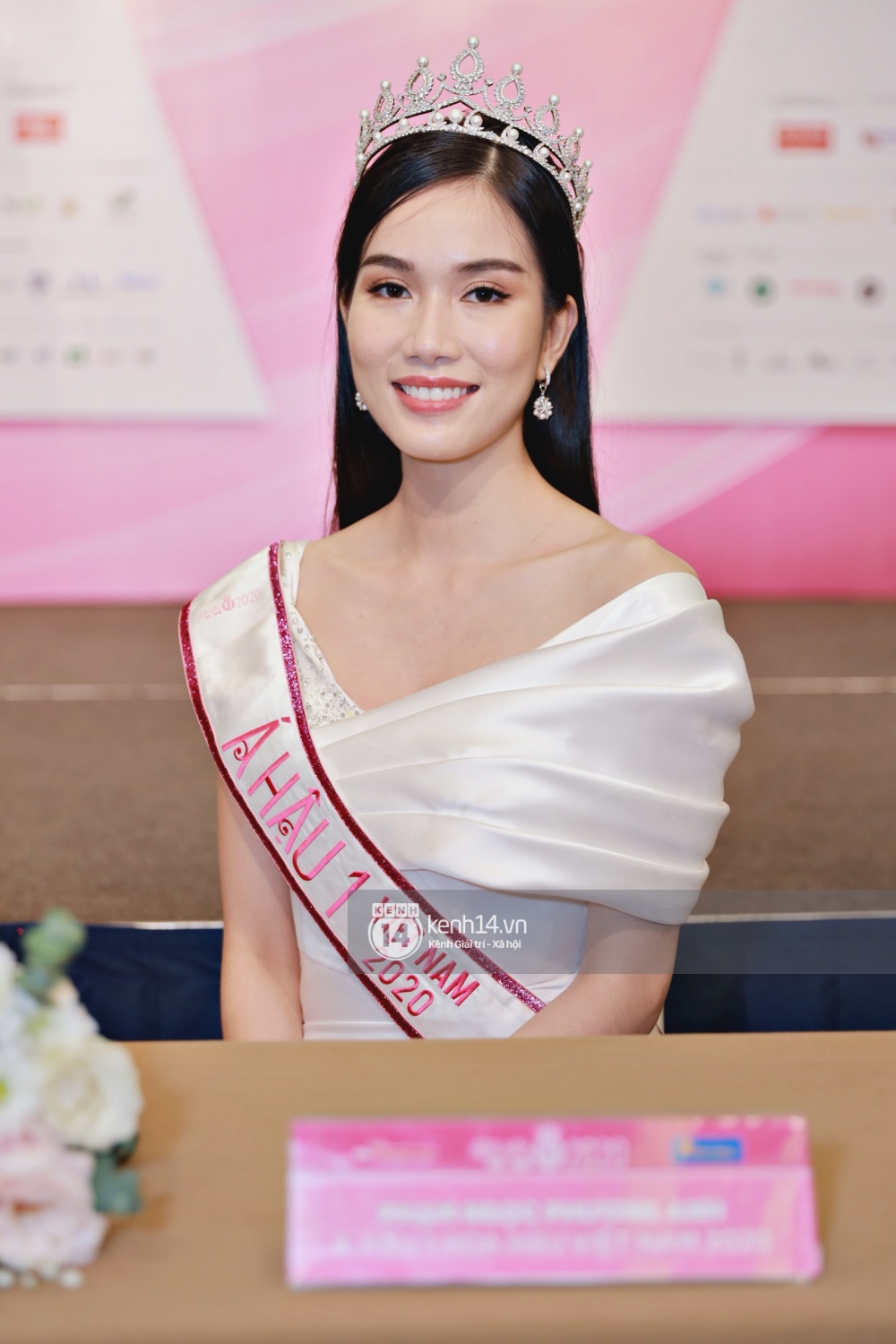 Bộ ảnh đọ sắc nét căng đầu tiên của Top 3 Hoa Hậu Việt Nam 2020: Tân Hoa hậu Đỗ Thị Hà bất ngờ bị Á hậu 2 Ngọc Thảo giật spotlight! - Ảnh 11. Bộ ảnh đọ sắc nét căng đầu tiên của Top 3 Hoa Hậu Việt Nam 2020: Tân Hoa hậu Đỗ Thị Hà bất ngờ bị Á hậu 2 Ngọc Thảo giật spotlight! - Ảnh 11.