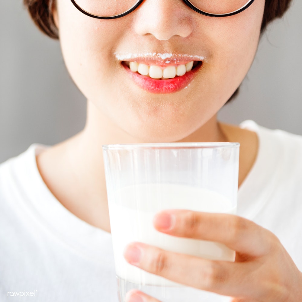 Uống sữa dê tươi, người phụ nữ bị sốt liên tục 5 ngày, chậm kinh, đi khám mới biết mắc bệnh lạ: 6 nên, 6 không tránh xa vi khuẩn gây bệnh luôn ẩn náu trong thực phẩm - Ảnh 3.