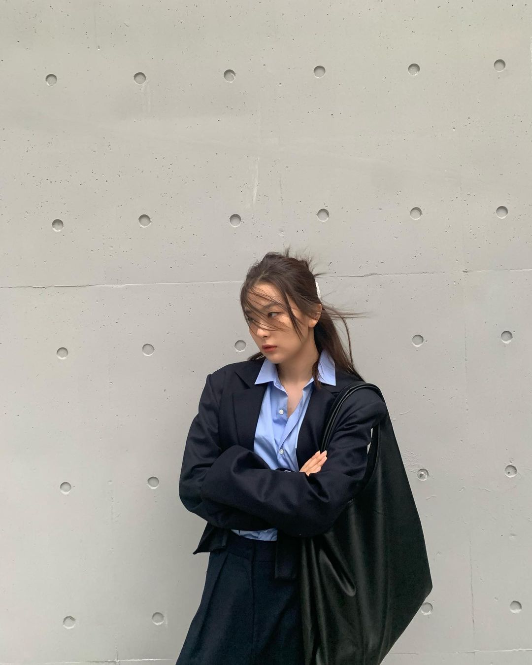 5 c&aacute;ch tạo kiểu t&oacute;c thẳng tưng si&ecirc;u sang chảnh qu&yacute; tộc, ngắm rồi muốn đi &eacute;p t&oacute;c ngay v&agrave; lu&ocirc;n - Ảnh 13.