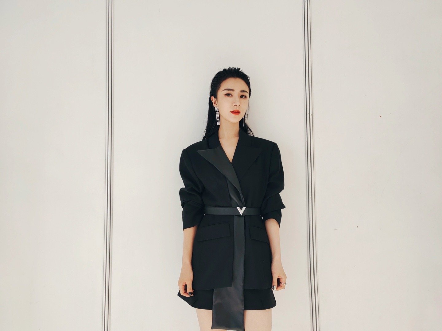Kiếm hơn nghìn tỷ chỉ sau 7 tiếng, bí quyết nào giúp nữ hoàng livestream xứ Trung từ chủ shop thời trang vô danh trở thành triệu phú? - Ảnh 9. Kiếm hơn nghìn tỷ chỉ sau 7 tiếng, bí quyết nào giúp nữ hoàng livestream xứ Trung từ chủ shop thời trang vô danh trở thành triệu phú? - Ảnh 9.