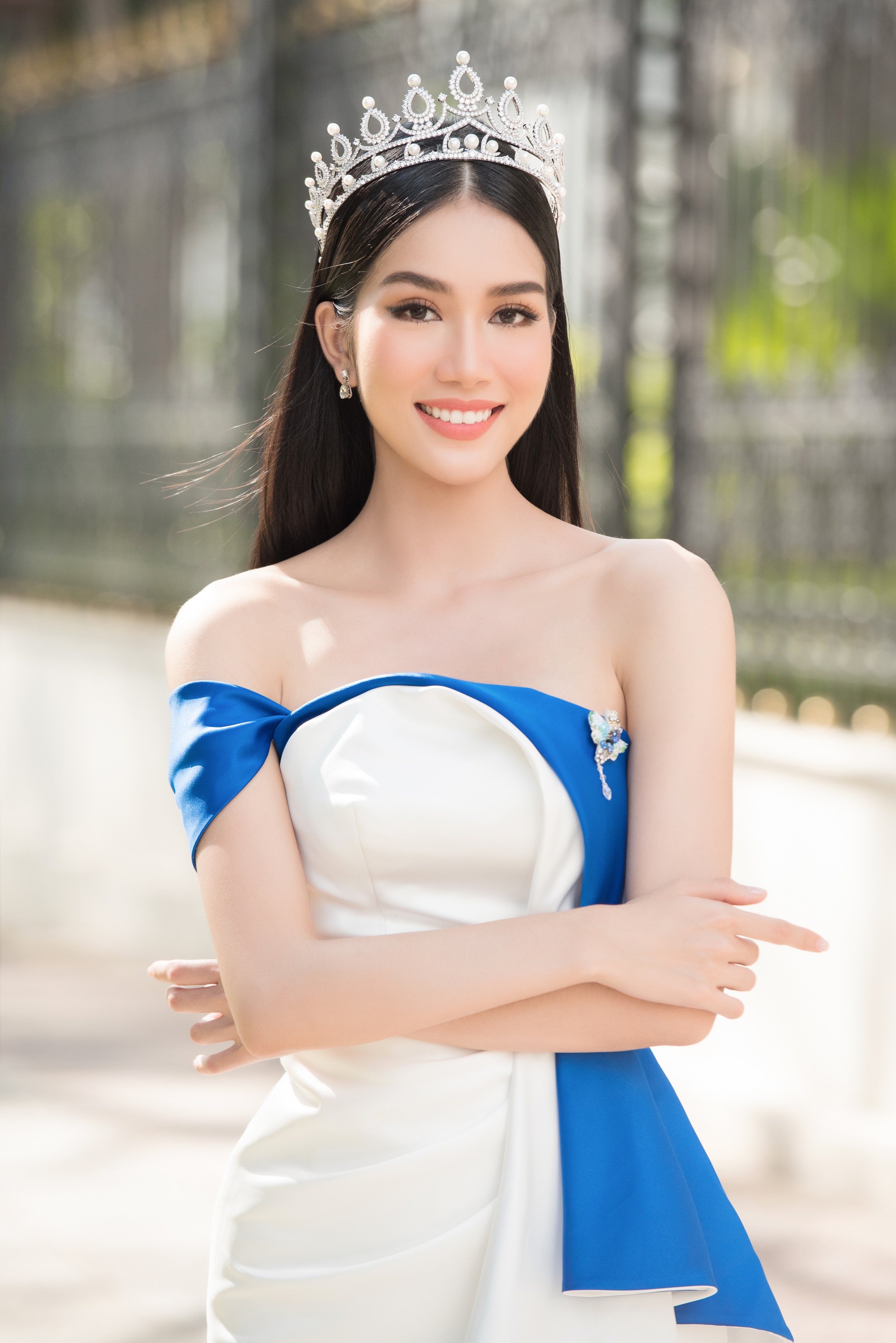 HOT: First runner-up Phuong Anh was crowned the International Beauty Fan List Leader, and was praised by Media Director Miss International!  Photo 5.