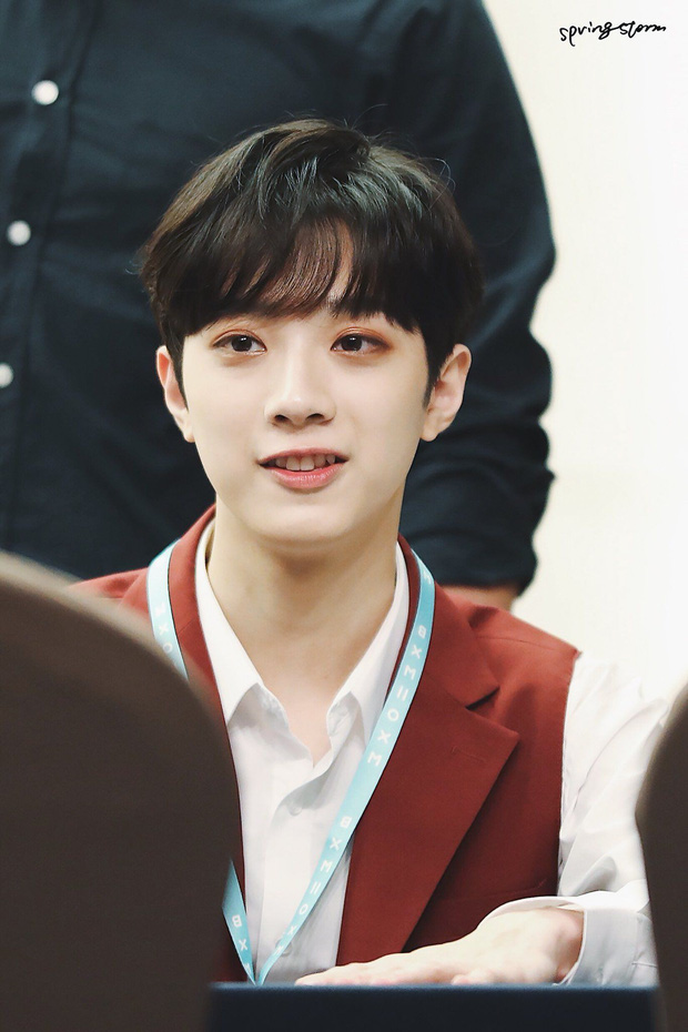 Guanlin (Wanna One) bị bóc tơi bời liên hoàn phốt: Khạc nhổ bừa bãi, lộ cả danh tính bạn gái sống chung hơn 10 tuổi? - Ảnh 5.