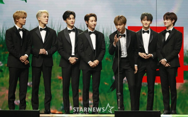 Internet users call AAA 2020 the farce of the year, BLACKPINK, the lack of BTS of an important Daesang in DOUBLE hands is too bad! - Photo 4. Internet users call AAA 2020 the farce of the year, BLACKPINK, the lack of BTS of an important Daesang in DOUBLE hands is too bad! - Photo 4.