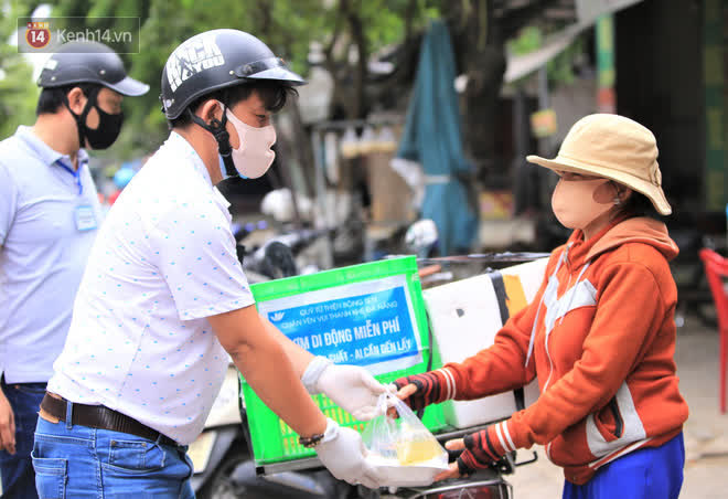 Những hành trình thiện nguyện không cô đơn khi có sự đồng lòng giúp sức của cộng đồng - Ảnh 1.