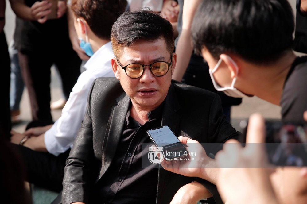 Toàn cảnh tang lễ cố NS Chí Tài: Cả showbiz đến nói lời tiễn biệt, trời đổ mưa trước giờ linh cữu chuyển ra sân bay về Mỹ - Ảnh 132.