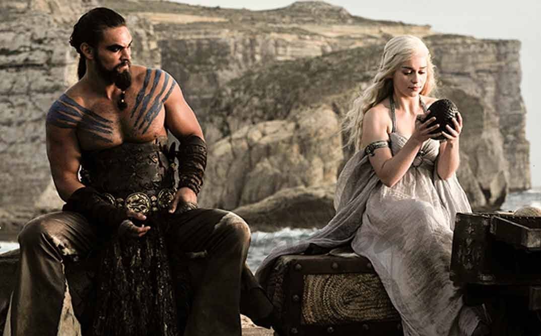 6 diễn viên khổ sở vì Game Of Thrones: Có người trầm cảm, xót xa đỉnh điểm là Mẹ Rồng mổ não 2 lần suýt chết khi đóng phim - Ảnh 10.