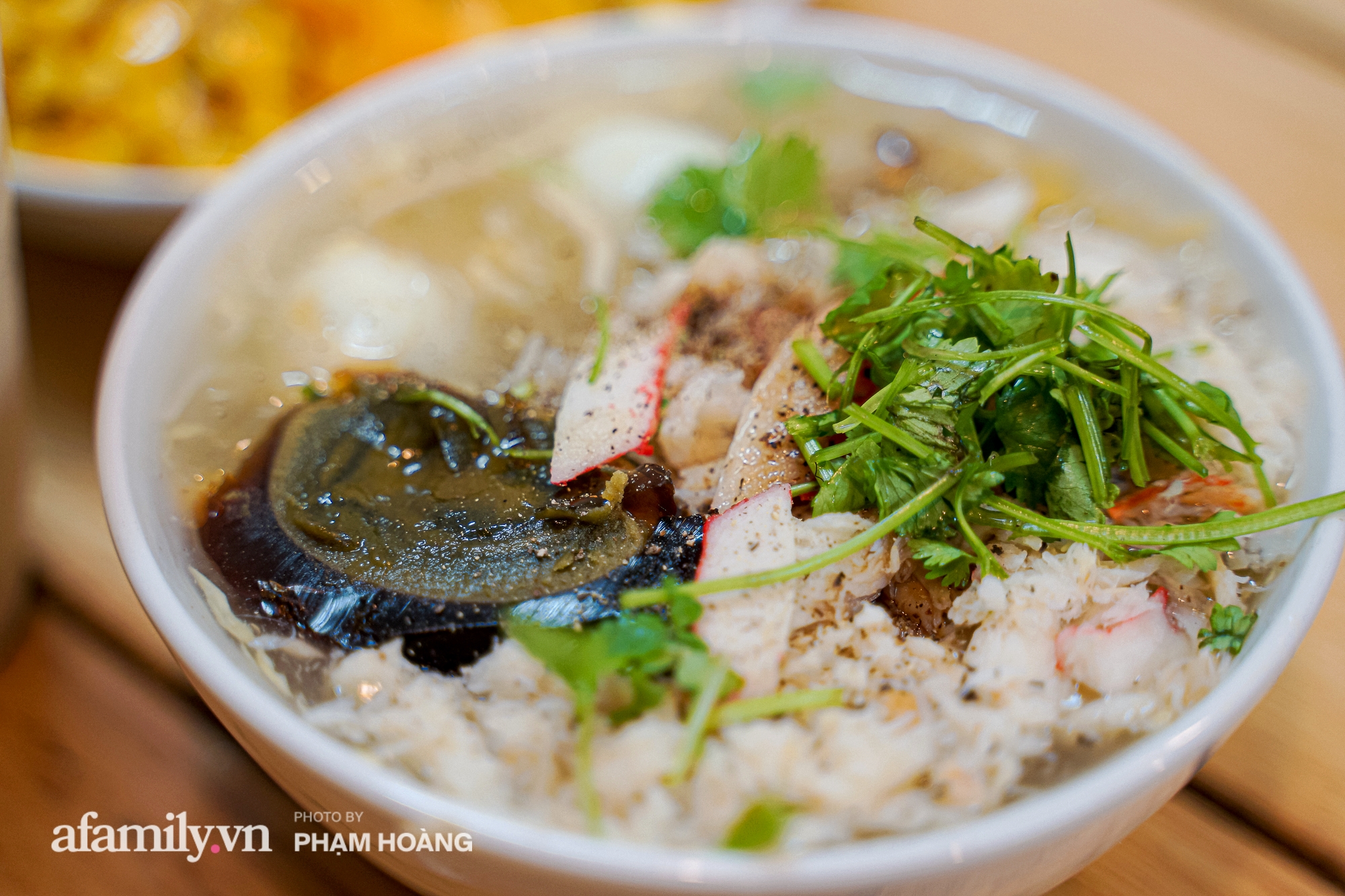 Nếu th&egrave;m ăn qu&agrave; chiều m&agrave; chưa nghĩ ra, chị em h&atilde;y bỏ t&uacute;i ngay những địa chỉ b&aacute;n s&uacute;p cua ngon ở H&agrave; Nội để ấm bụng ng&agrave;y đ&ocirc;ng r&eacute;t mướt - Ảnh 2.