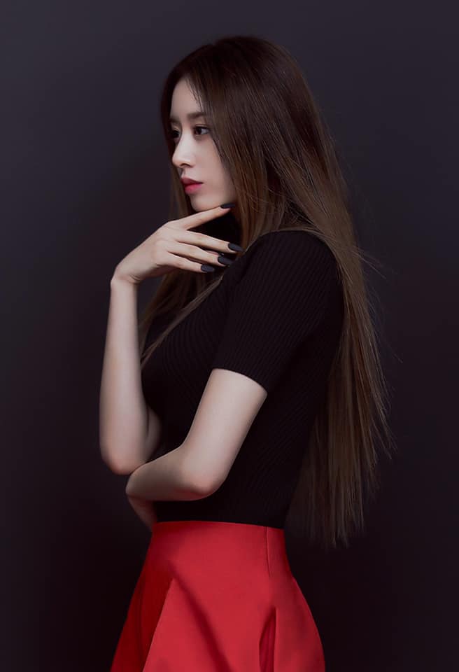 Lâu lắm mới xuất hiện, Jiyeon (T-ara) từ gầy gò báo động bỗng lột xác ngoạn mục: Sống mũi “cầu trượt” chiếm spotlight - Ảnh 4.