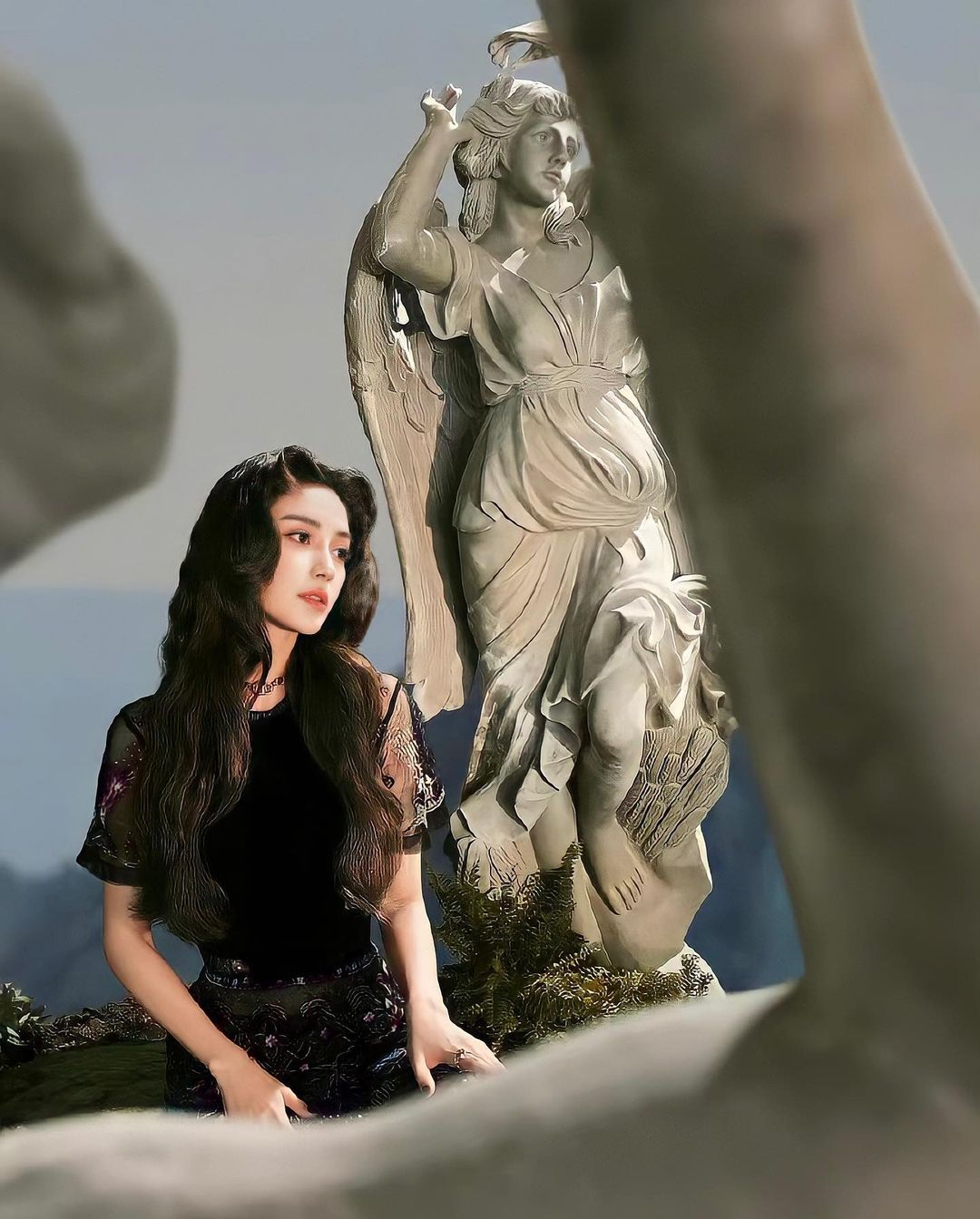 Pha đụng hàng “gắt” của 2 nàng thơ Dior: Jisoo đúng xinh, Angela Baby có vòng eo con kiến gây “áp đảo” - Ảnh 4. Pha đụng hàng “gắt” của 2 nàng thơ Dior: Jisoo đúng xinh, Angela Baby có vòng eo con kiến gây “áp đảo” - Ảnh 4.